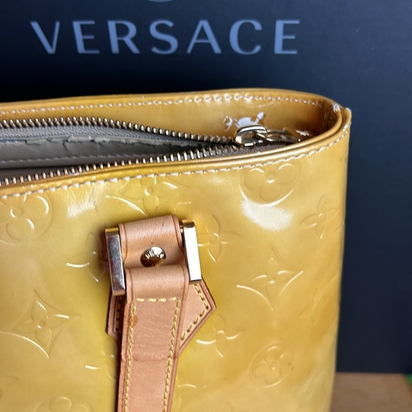 Louis Vuitton Houston Tote Lime Yellow Leather Monogram Vernis - Picture 13 of 14